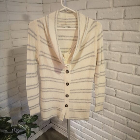 Banana Republic Ladies Cream Grey Stripe Sweater - Picture 1 of 7